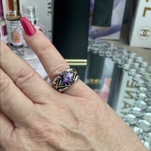 ✨💜Stunning Amethyst Ring with Silver Chic Band💜✨Size 6 LIKE NEW